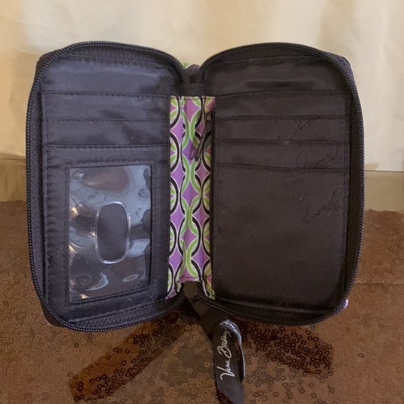 Vera Bradley Wallet/Smartphone Holder and Wristlet - EUC - Picture 10 of 11